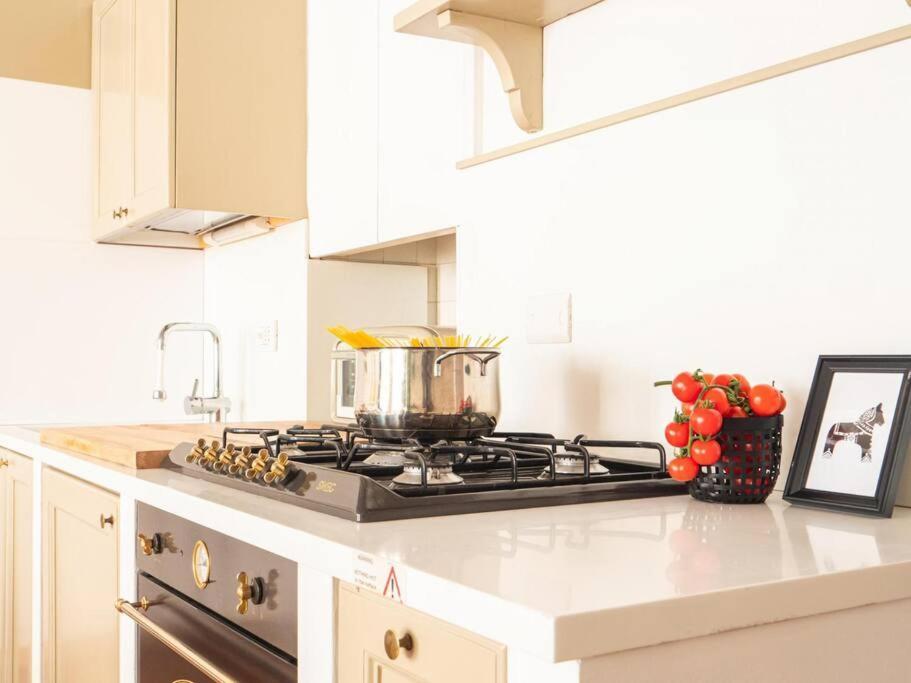 Romantic Flat On Navigli River By Easylife Milano Eksteriør bilde
